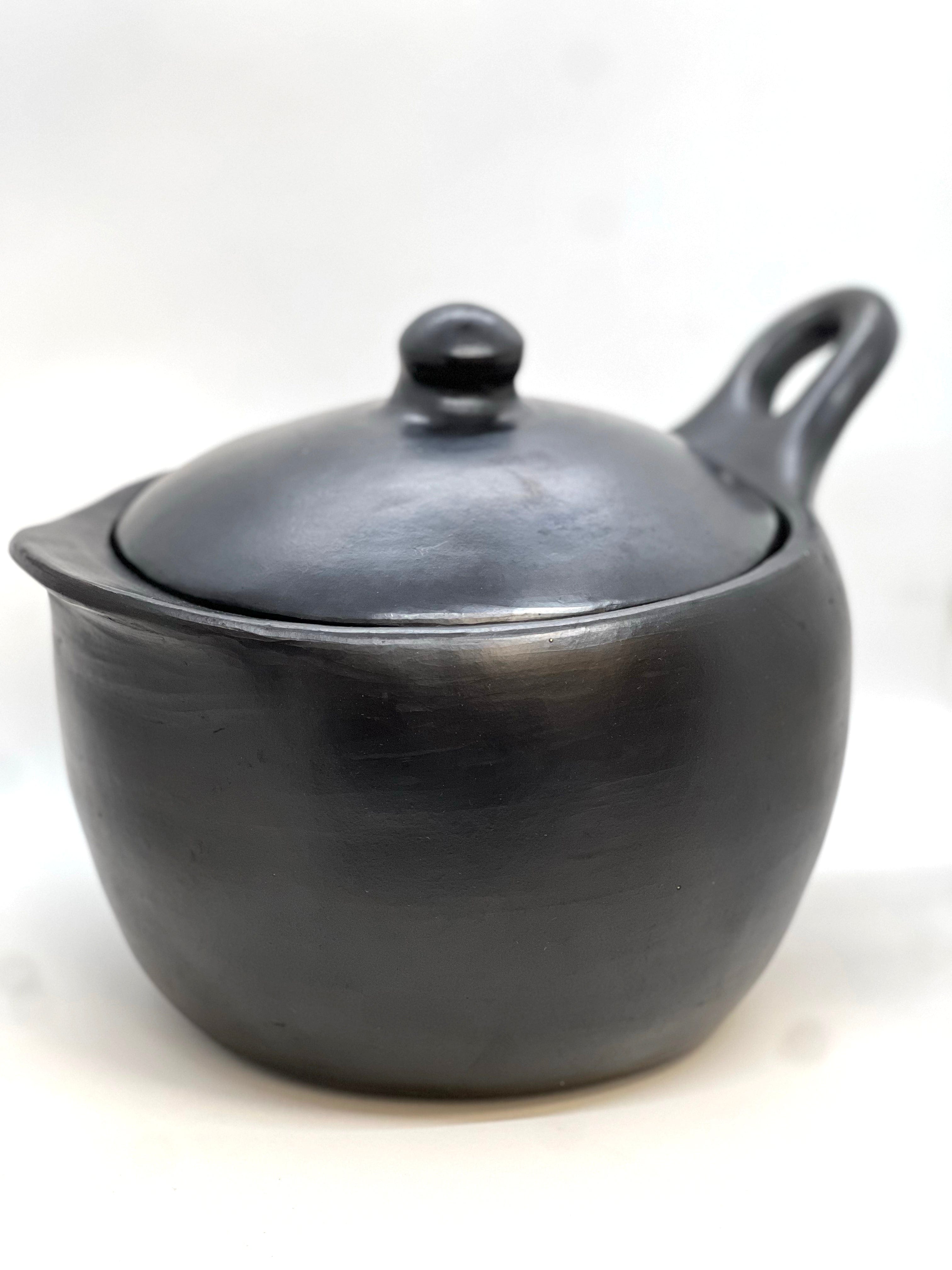 Chamba Cookware Authentic Chamba Sauce Pan w/ Cover - Elegant, Versatile All-Natural Black Clay Pot w/ Handle for Slow, Even Cooking of Veggies, Rice and More - Stovetop & Oven Safe - Handmade in Colombia