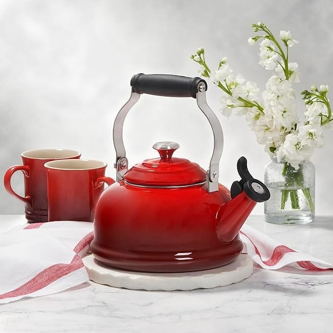 Coffee & Tea Le Creuset Whistling Kettle, 1.7 Qt. w/ Stainless Steel Knob
