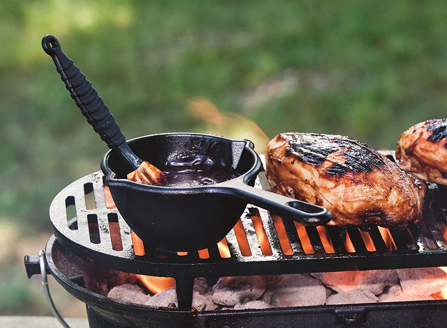 Cookware Lodge Melting Pot and Silicone Brush