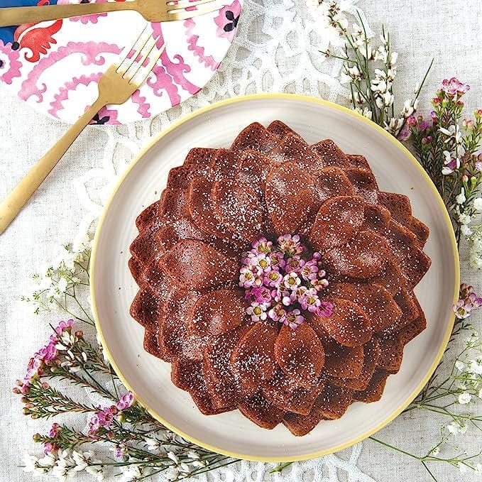 Bakeware Nordic Ware Blossom Bundt Pan