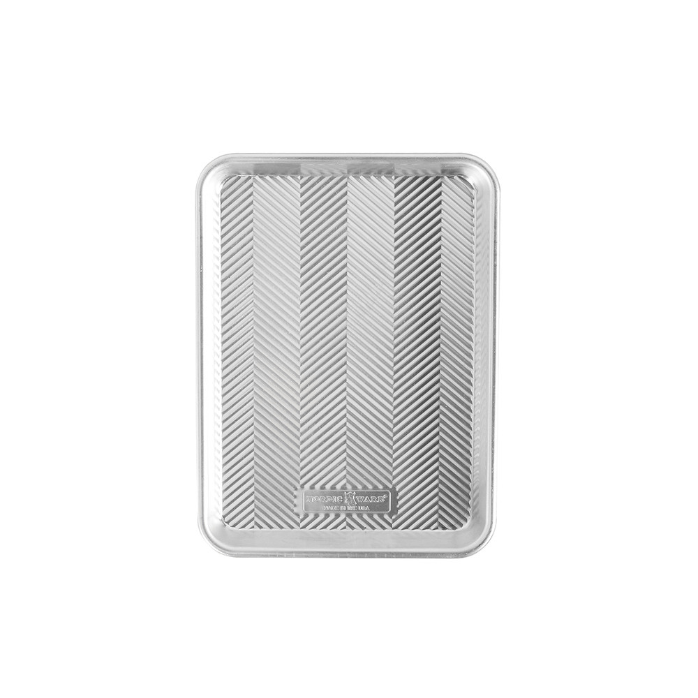 Bakeware Nordic Ware Prism Aluminum Quarter Sheet Pan