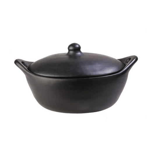 Authentic Chamba Covered Oval Roaster--Elegant, All-Natural Black Clay Casserole for Braising, Roasting, Baking and Serving Chicken, Roasts and More- Stovetop & Oven Safe – Handmade in Colombia