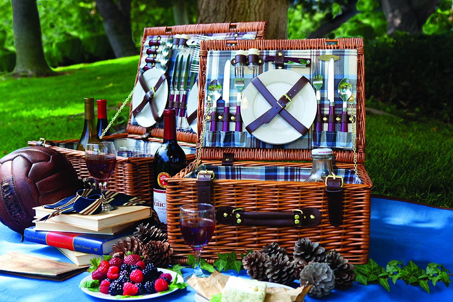 Travel & Storage Picnic Time Newbury Basket
